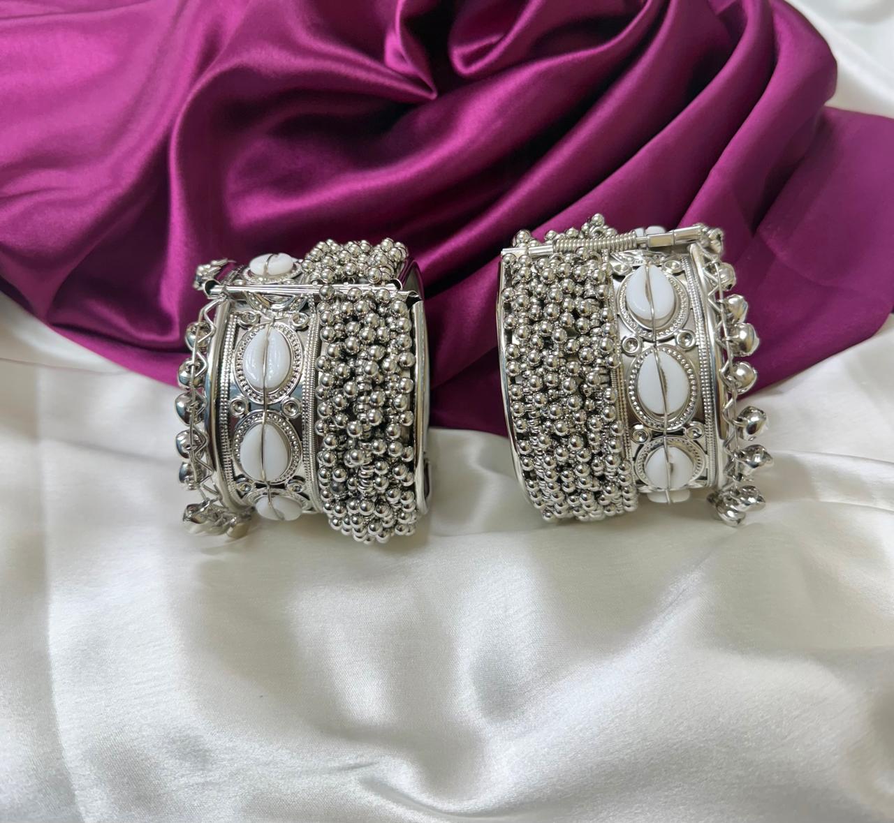 Oxidized Cowrie Shell Kada Bangle