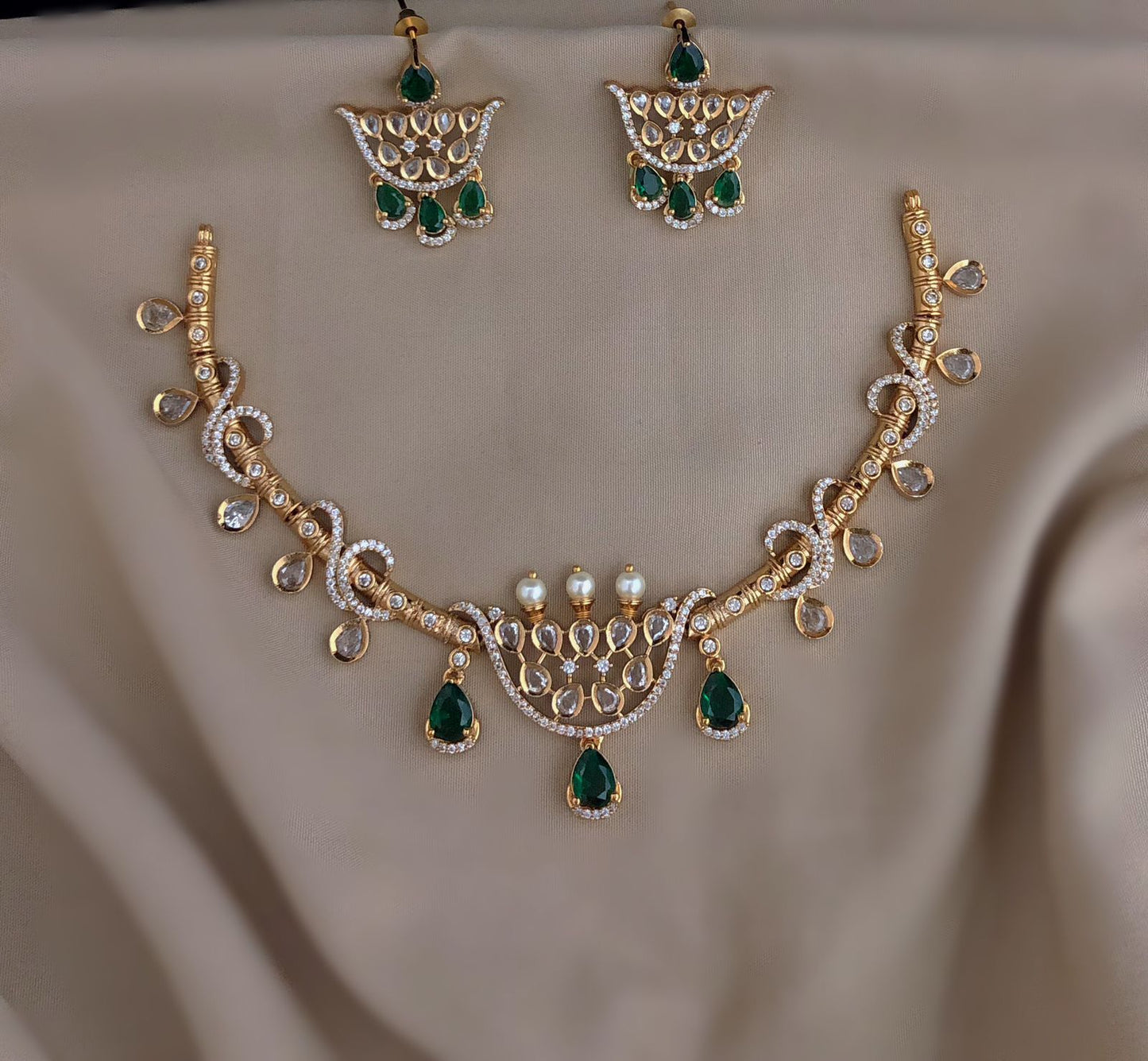 Royal Kundan Pearl Gemstone