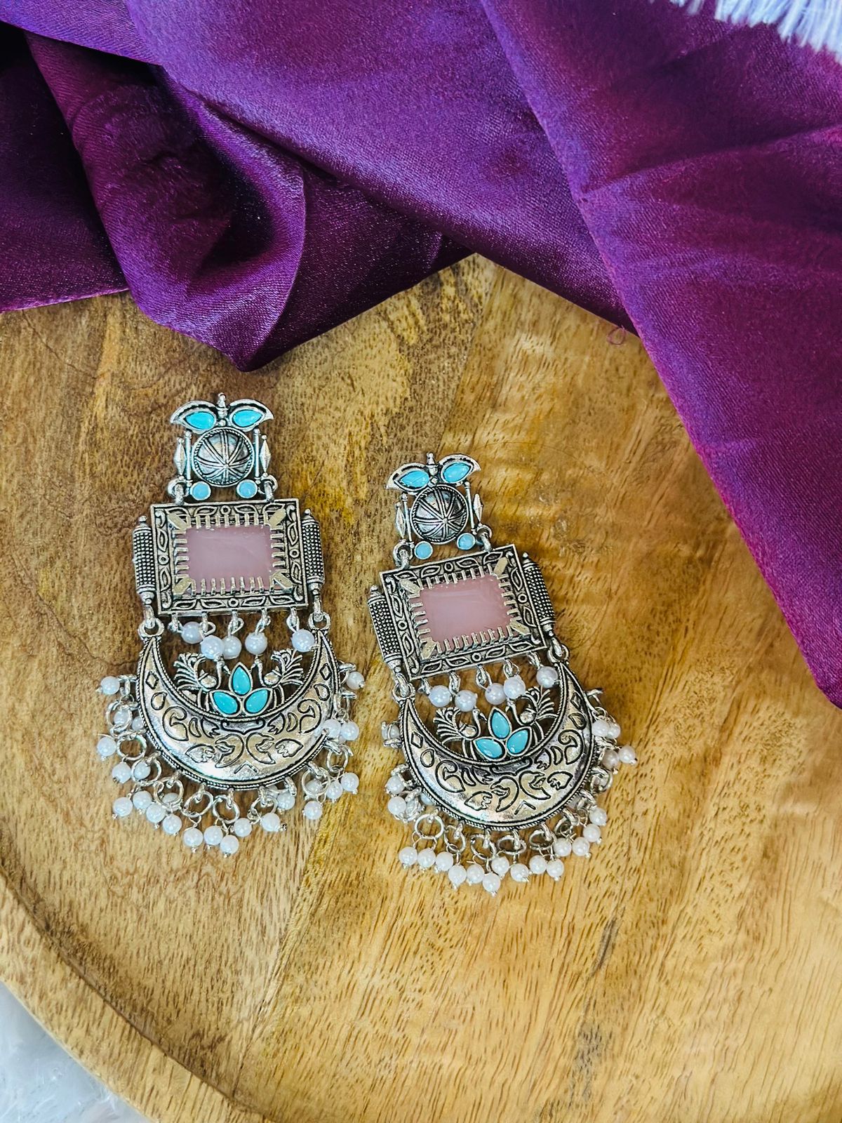 Silver Chandbalis With Stone And Pearls Earrings