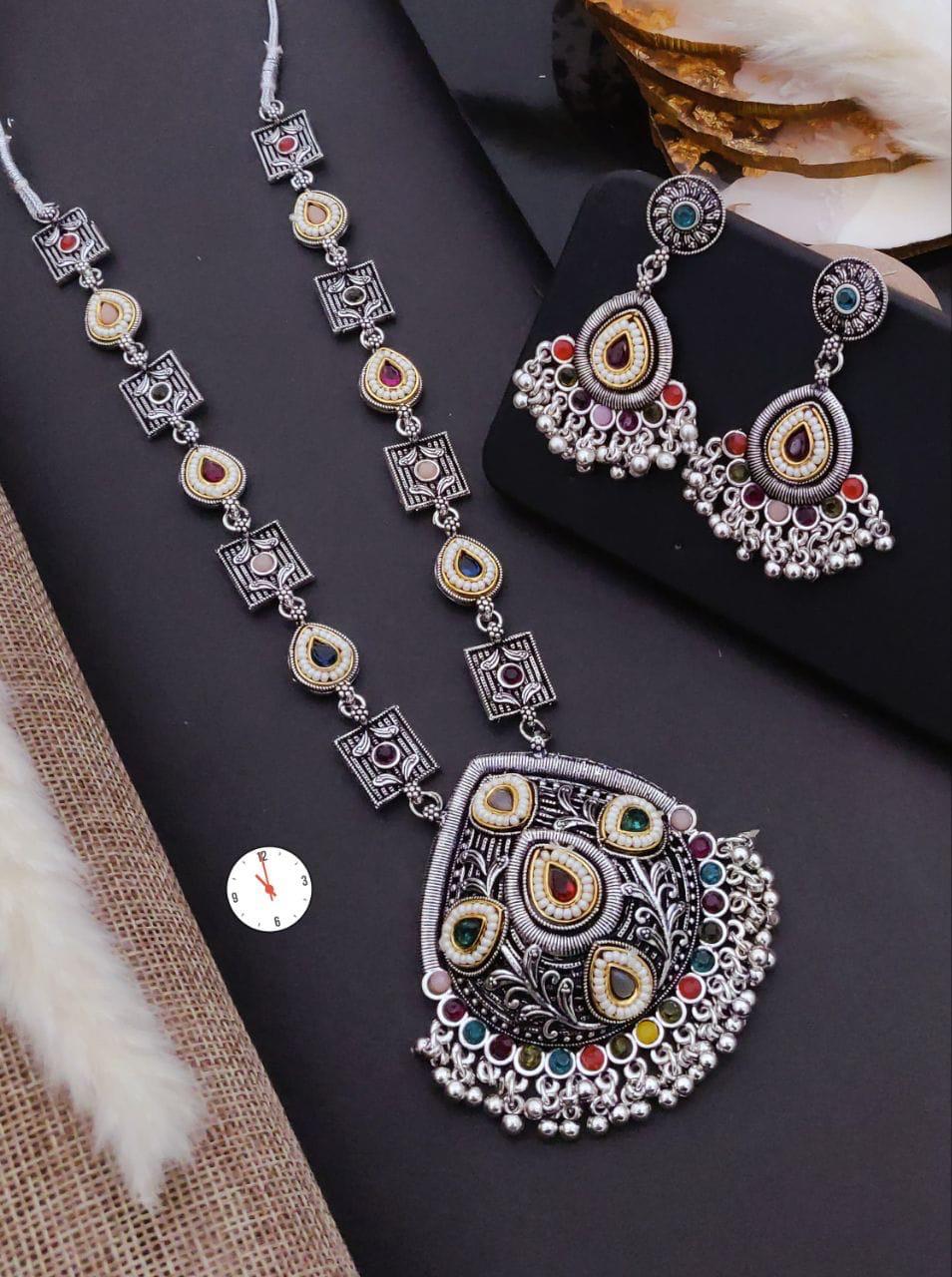 Royal Antique Silver-Plated Oxidized Necklace Set