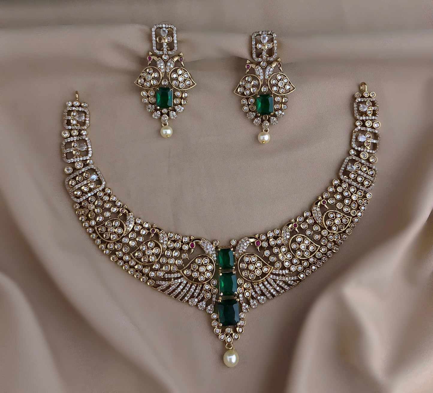 Royal Emerald Kundan Bridal Necklace Set
