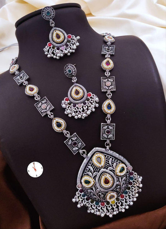Royal Antique Silver-Plated Oxidized Necklace Set